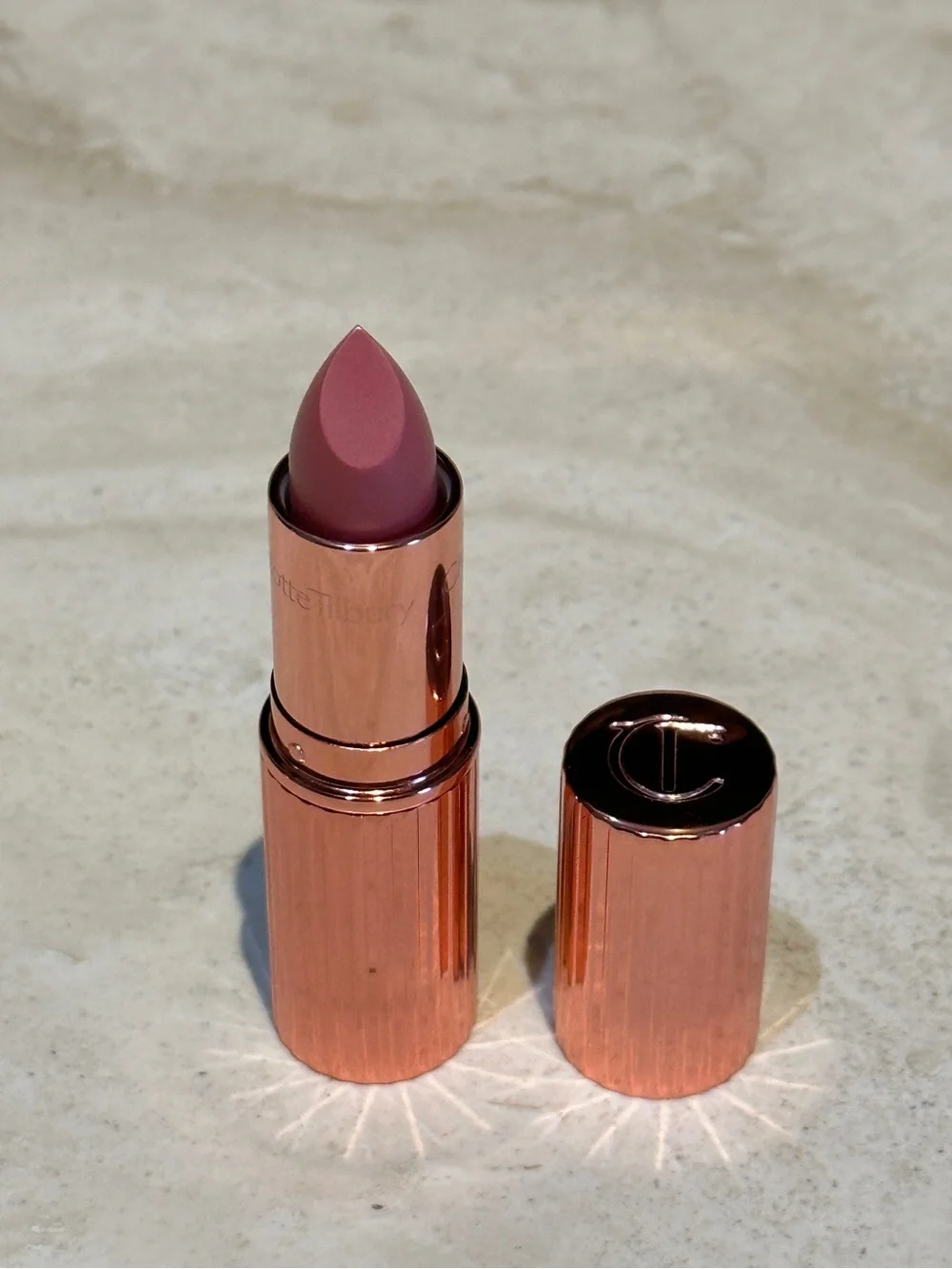 Charlotte Tilbury K.I.S.S.I.N.G Satin Shine Lipstick - Candy Chic